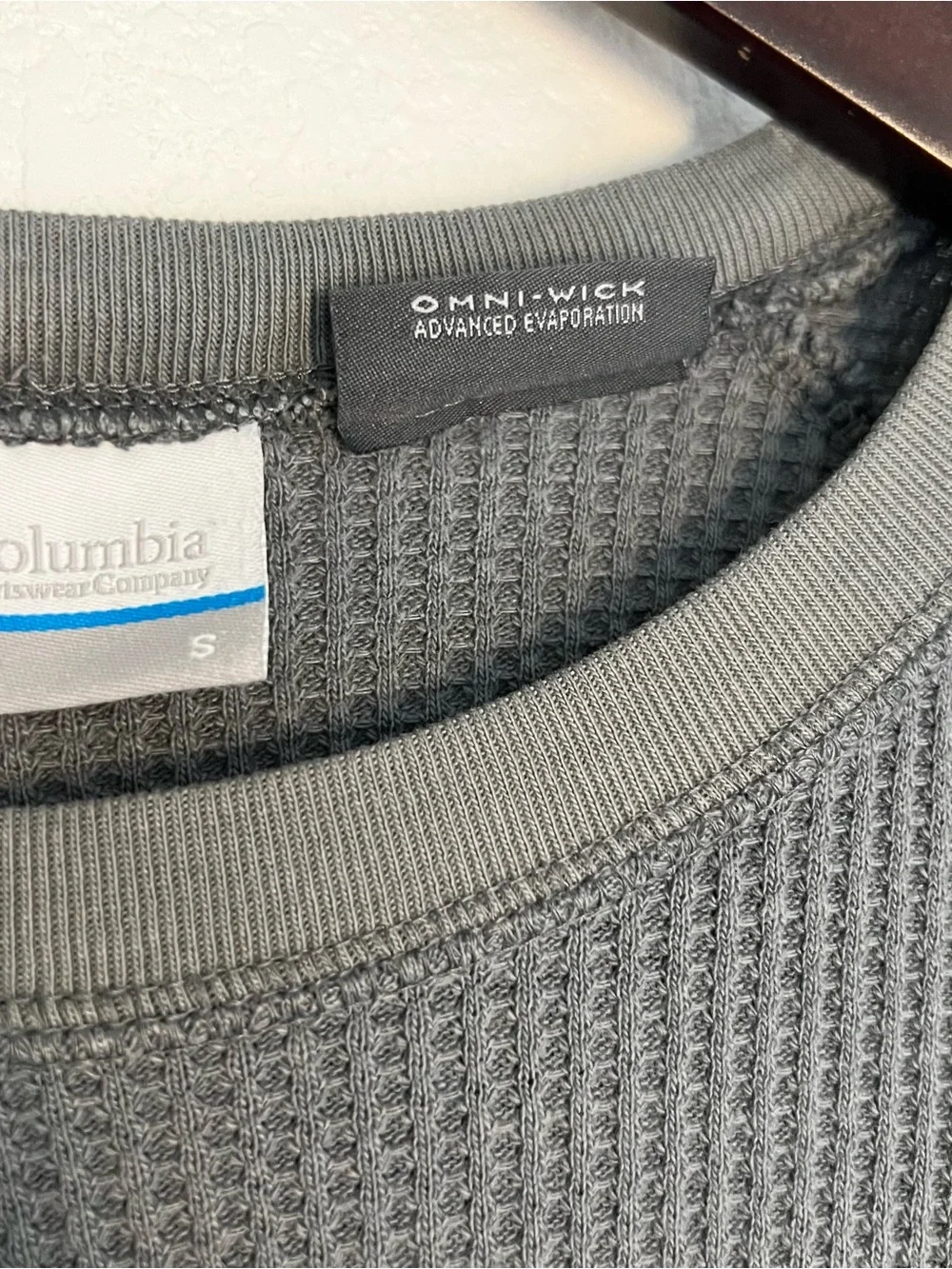 Columbia Men’s Long-Sleeve Waffle Knit Crew Sweater — Gray